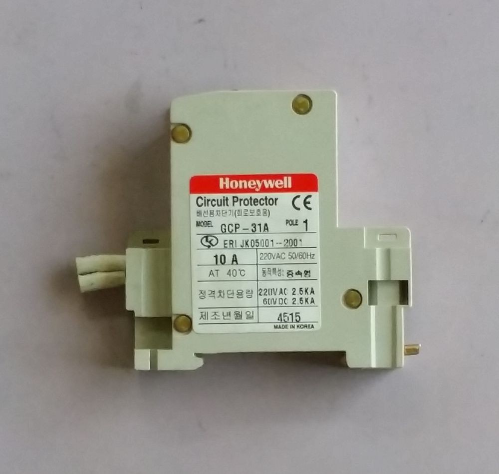 HONEYWELL GCP-31A  AC/DC 10A 1P Circuit Protector